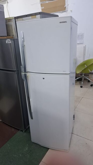 Paltaryuyan maşınlar: 2 qapılı Toshiba Soyuducu Satılır, rəng - Ağ