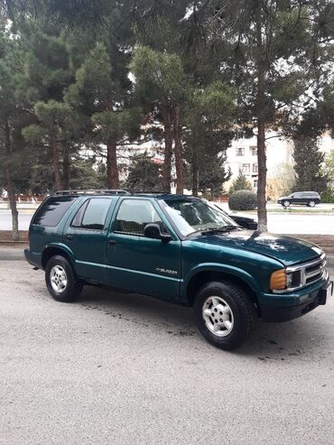 turbo az niva 1996: Chevrolet Blazer: 4 l | 1996 il 15000000 km Universal