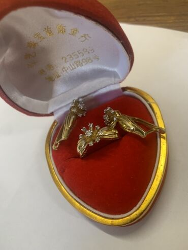 алтын золото каталог изделий: Золотой гарнитур. Золото 585. Бриллианты. Вес 5.8 гр. Размер 17