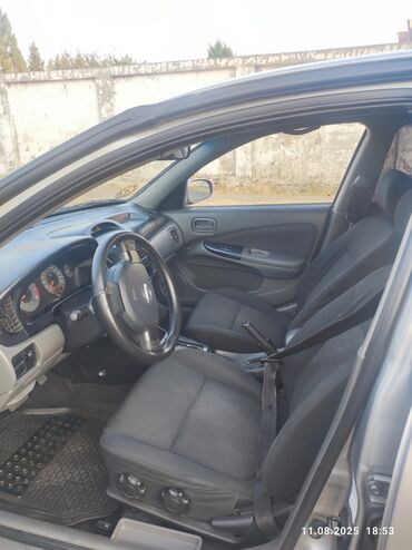 Nissan: Nissan Sunny: 1.6 l | 2008 il Sedan — 11