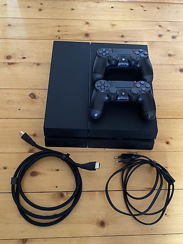 Sony PlayStation 4 (PS4) oyun konsolu – tam dəst Dəstə daxildir: - lalafo.az -da Sony PlayStation 4 (PS4) oyun konsolu – tam dəst Dəstə daxildir: -
