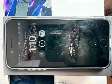 Apple iPhone: IPhone 8, 64 GB, Space Gray, Barmaq izi — 6