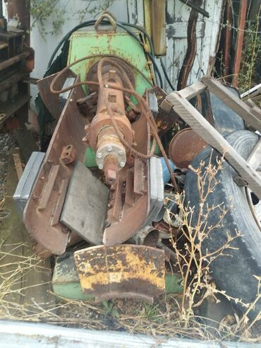 Другое оборудование для производства стройматериалов: Гильотина, разматыватель ( клеть) остаток кровельного металла, все — 7