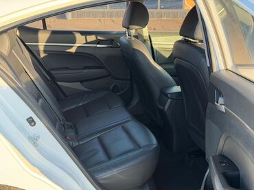 Hyundai: Hyundai Elantra: 2019 г., 1.6 л, Автомат, Бензин, Седан — 9