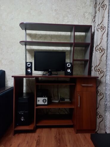 столы доя кафе круглые: Компьютердик үстөлү, Текчелери бар