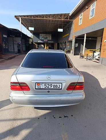 кузов автомобиля: Mercedes-Benz E-Class: 2001 г., 4.3 л, Автомат, Бензин, Седан — 5