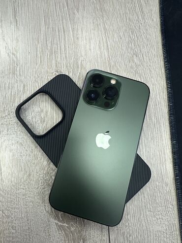 продам айфон 15: IPhone 13 Pro, Б/у, 256 ГБ, Alpine Green, Чехол, В рассрочку, 100 %