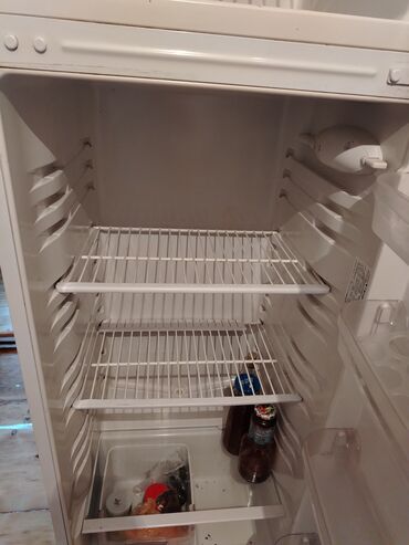 Foto və videokameralar: İşlənmiş 2 qapılı Indesit Soyuducu Satılır, rəng - Ağ