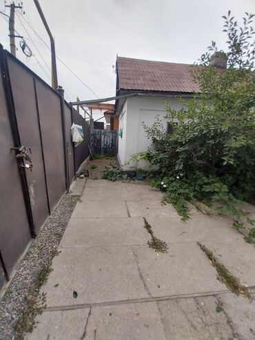 ак кеме квартира: Дом, 42 м², 3 комнаты, Риэлтор, Старый ремонт