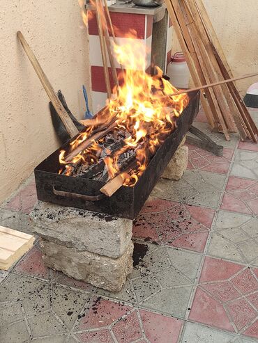 kabab bişiren: Manqal, Kömür