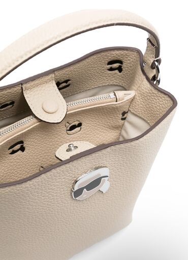 Классические сумки: Классические сумки — 8