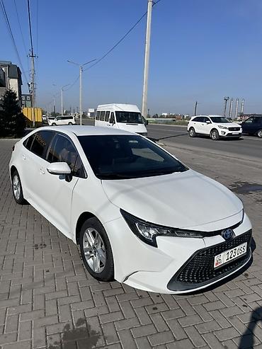 Продажа авто: Toyota Levin: 2020 г., 1.8 л, Автомат, Гибрид, Седан — 6