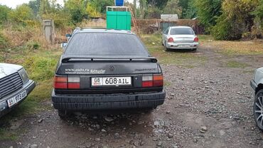 авто в рассрочку: Volkswagen Passat: 1990 г., 1.8 л, Механика, Газ, Седан