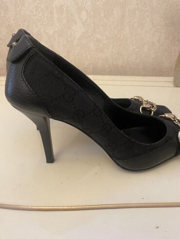 Tuflilər: Tuflilər, YSL, Ölçü: 37, rəng - Mavi, Yeni — 23