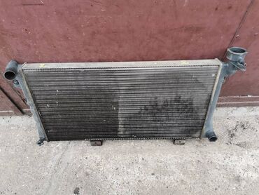 Auto delovi: Hladnjak Lada 21213 Niva br.2. Polovno, ocuvano. Skinuto a — 2