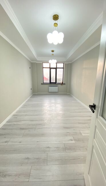 срочно продаётся квартира в районе ошского рынка: 2 комнаты, 60 м², Элитка, 5 этаж, Евроремонт