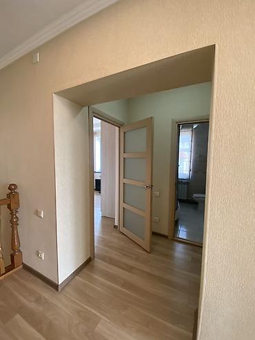 Долгосрочная аренда домов: 210 м², 6 комнат — 16