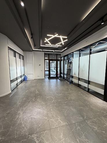 Аренда офисов: Аренда офисов, 30 м², В жилом комплексе, 1 линия — 3