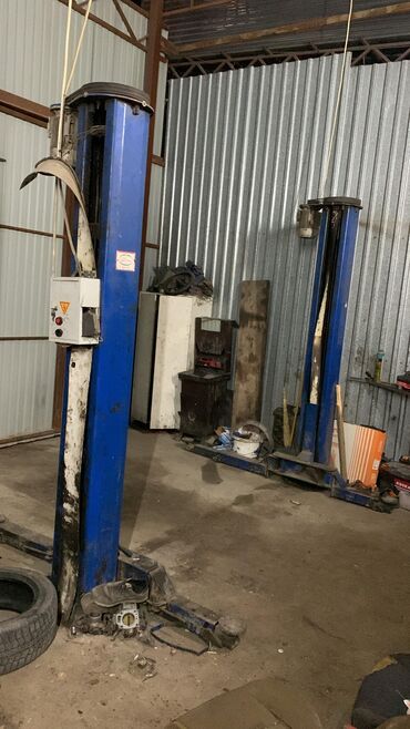 купить домкрат: Двухстоечный электрогидравлический автоподъемник для СТО/гаража. -