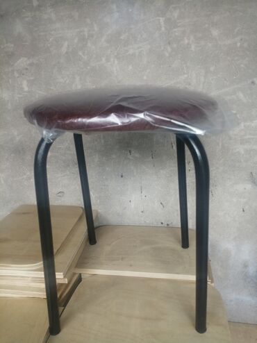 Masa və oturacaq dəstləri: Mətbəx üçün, Yeni, Açılmayan, Kvadrat masa — 17