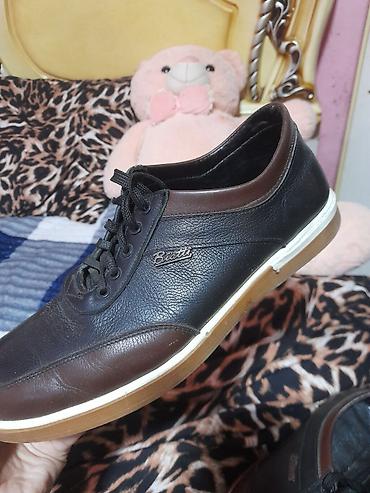 adidas az: Qara-qəhvəyi kişi ayaqqabısı — 25 AZN 👞 Rəng: Qara-qəhvəyi ✨ Təmiz və — 2