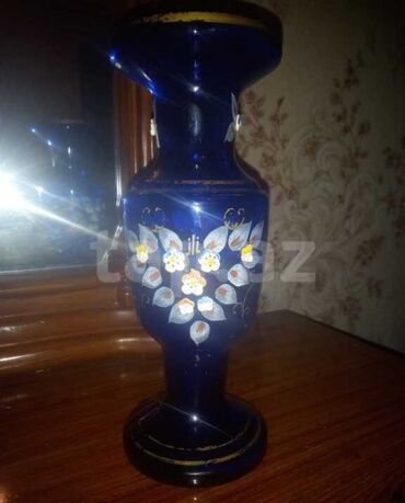 ваза напольная стеклянная высокая без узора: Bogima guldandir kecmiwin guldanidir