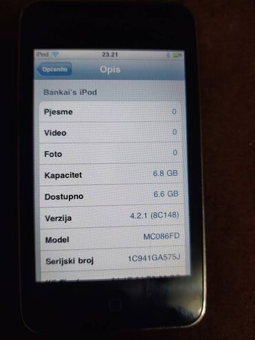IPod i MP3-plejeri: Odlicno ocuvan i provereno ispravan Apple iPod Touch 8GB Baterija — 5