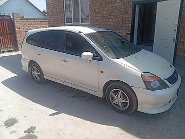 step vagon: Honda Stream: 2001 г., 0.2 л, Автомат, Бензин, Универсал — 3