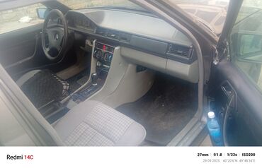 w202 suretler qutusu: Mercedes-Benz W124 sedan - Gövdə: 4 qapı, metalik boz rəng - Ön