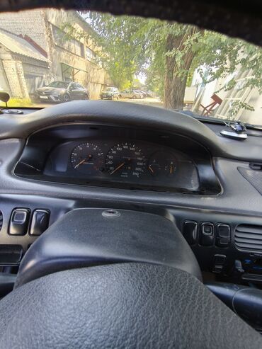 Mazda: Mazda Cronos: 1992 г., 2 л, Механика, Бензин, Хэтчбэк — 8