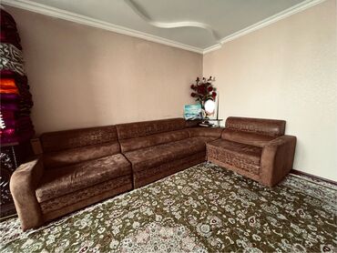 тройка мягкая мебель: Угловой диван, цвет - Коричневый, Б/у