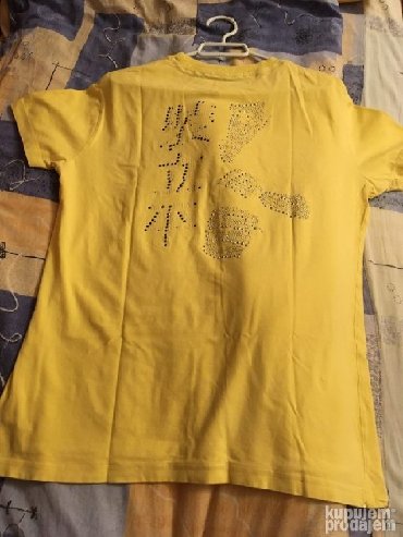 Majice kratkih rukava: Original majca De Puta Madre žute boje sa cirkonima. Dužina majce — 8