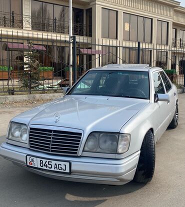 Mercedes-Benz: Mercedes-Benz E-Class: 1992 г., 2.2 л, Автомат, Бензин, Седан