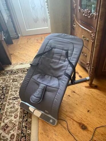 Təknəfərlik uşaq çarpayıları: Original Chicco brendidir. Teze kimidir cox az istifade olunub hec bir