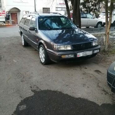 Volkswagen: Volkswagen Passat: 1994 г., 2 л, Механика, Бензин, Универсал