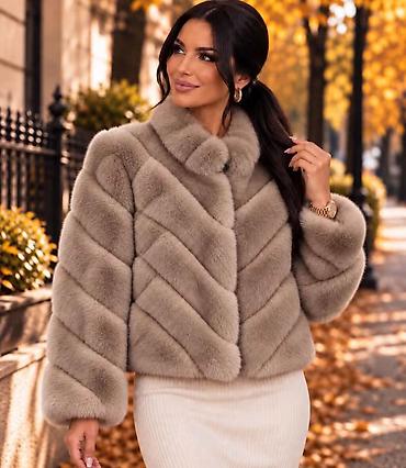 Ženska kratka bunda od veštačkog krzna – elegantan oversized kroj -