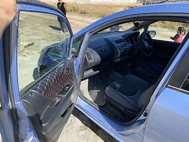 Honda: Honda Fit: 2002 г., 1.3 л, Вариатор, Бензин, Хэтчбэк — 8
