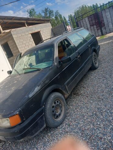 Volkswagen: Volkswagen Passat Variant: 1993 г., 1.8 л, Механика, Бензин, Минивэн