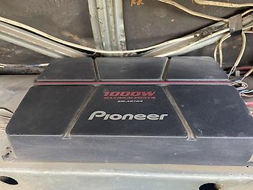 arxa manitor: Avtomobil üçün Pioneer audio sistemi satılır. Dəstə 1 ədəd Pioneer — 1