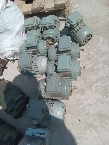 12 ədəd 120 vat yəni 0.12 kilovat 2690 abarot Mator .120 wat 0.12