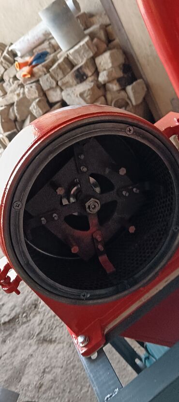 Кормодробилки: Дроблика корма — 3