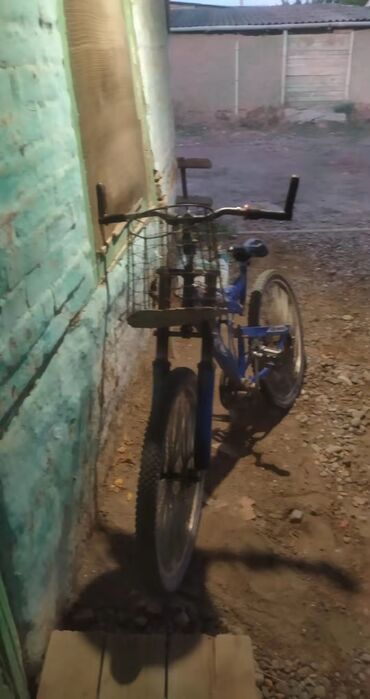 Masa və oturacaq dəstləri: Qonaq otağı üçün, İşlənmiş, Açılan, Kvadrat masa, 4 stul — 17