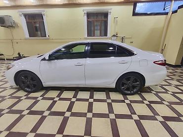 elantra 2015: Toyota Camry: 2.5 l | 2014 il Sedan — 1