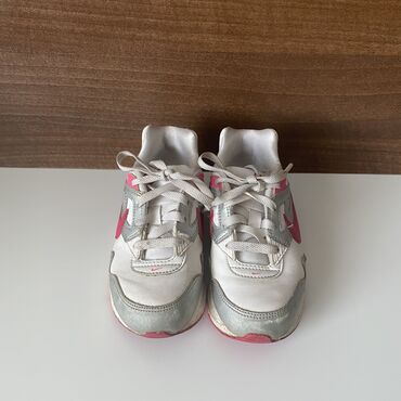 Dečija obuća: Nike patike za devojcice Nosene,stanje kao na slikama Broj 26 - duzina