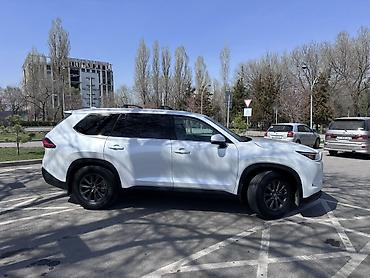 Toyota: Toyota Grand Highlander: 2023 г., 2.5 л, Автомат, Гибрид, Кроссовер — 5