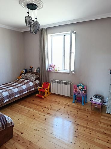 xirdalanda temirsiz bina evleri: Ünvan: Abşeron rayon Saray qəsəbəsi. Təzə yola 5deqiqelik mesafe. 508 — 7