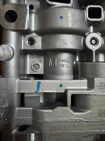 Автозапчасти: Продается масляный насос для двигателя с объемом 2.4 бензин и 2.4 — 6