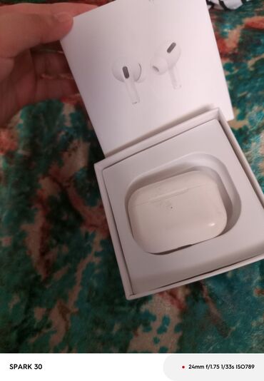 şarj cihazı: İşlənmiş Simsiz (Bluetooth) Qulaqcıqlar, Apple, rəng - Ağ