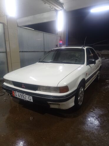 машина bmb: Mitsubishi Galant: 1988 г., 1.8 л, Механика, Бензин, Седан