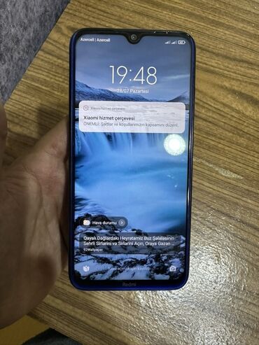 en ucuz notebook fiyatları: Xiaomi Redmi Note 8 smartfonu mavi rəngdədir. Hec bir problemi yoxdur